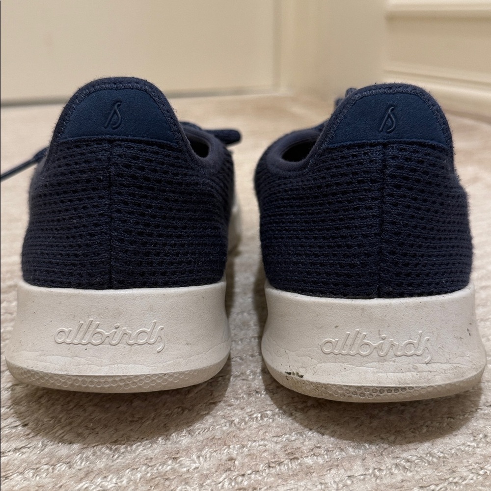 All Birds Women’s Sneakers - Picture 2 of 6